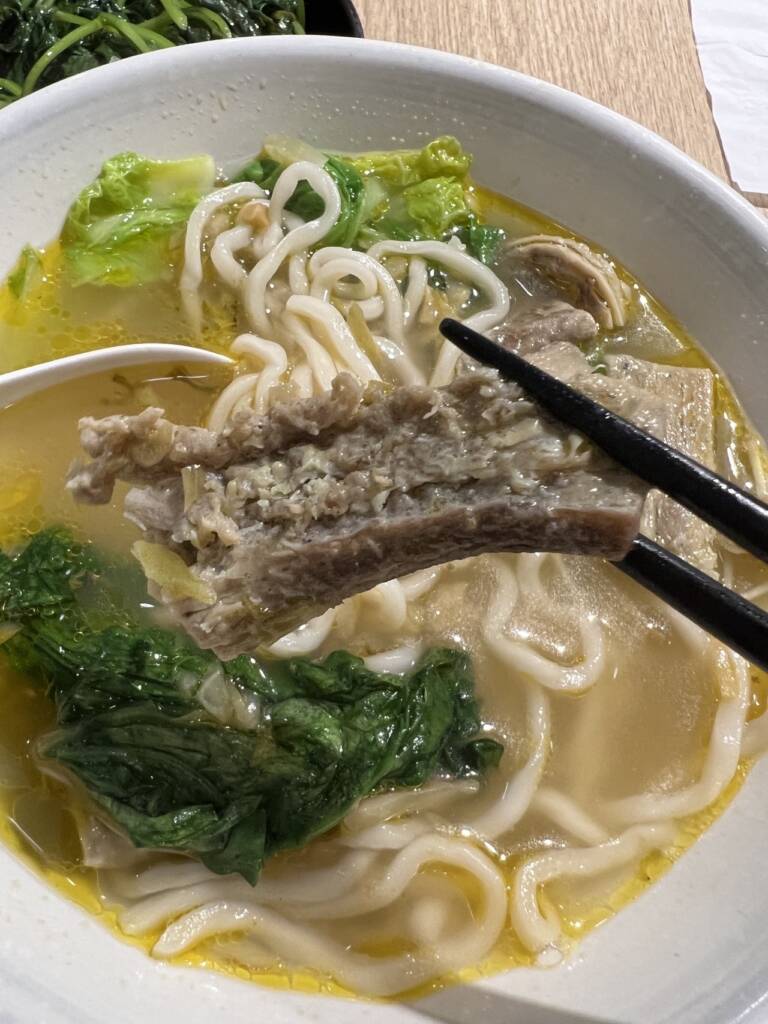 清燉素牛肉麵湯頭清甜