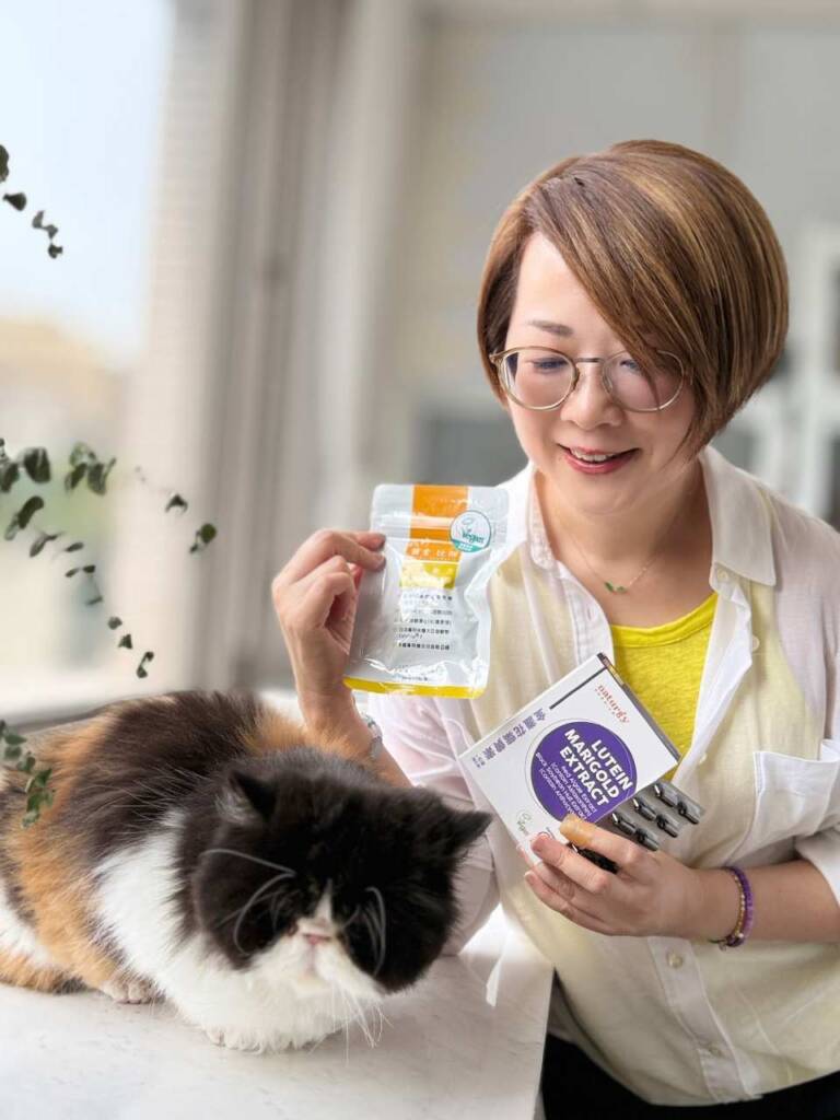 現在10幾20歲的孩子每天用3C至少8小時以上，真的要從小補充葉黃素