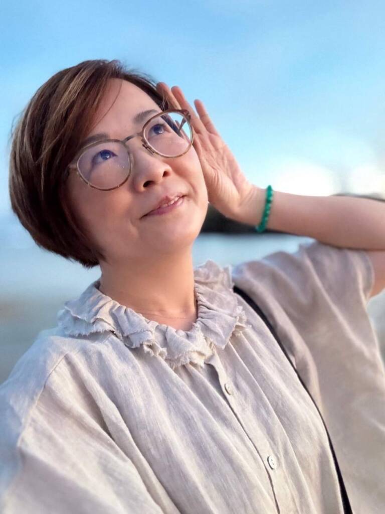 眼睛的保養非常重要，2、30歲時我的眼睛被我使用過度，現在要更珍惜雙眼的健康