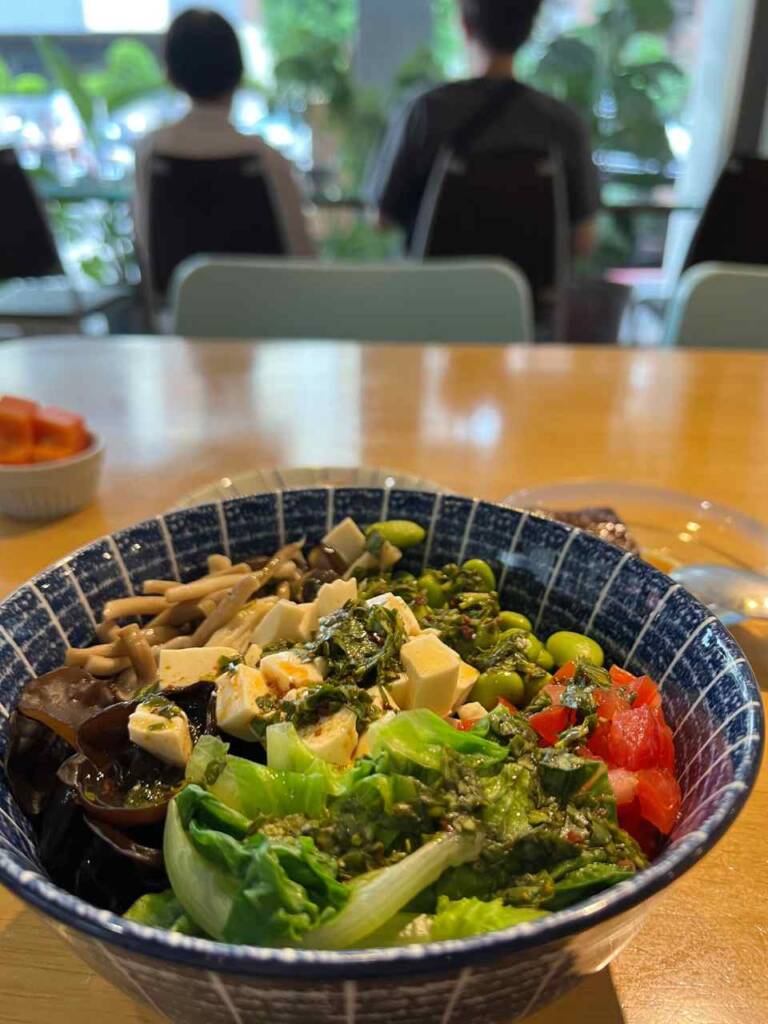 仁里居的餐點精緻，原形食物居多，值得你走一趟！