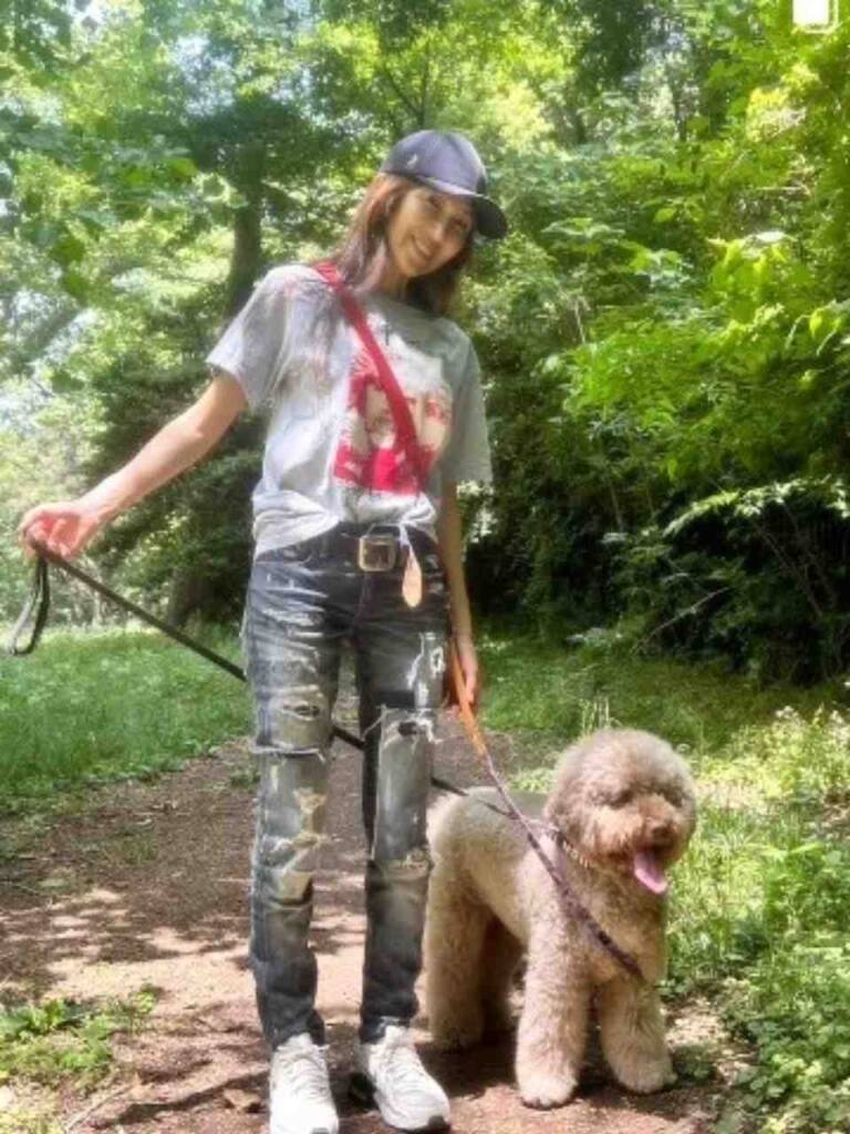 木村拓哉的太太也知道燕窩的好，來台灣迪化街也不忘採購！