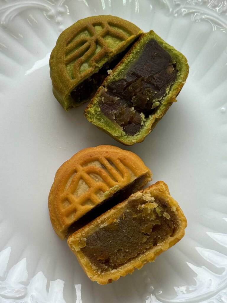 榮獲台灣餅北區創意獎的雙茶桃山月餅禮盒，2種口味都是獨創。