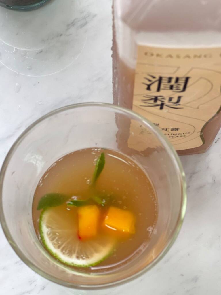 潤梨採用雪梨熬煮，如果自己熬，必需花點時間。
我們把時間花在享受上，專業的熬製功夫，就交給O卡桑。