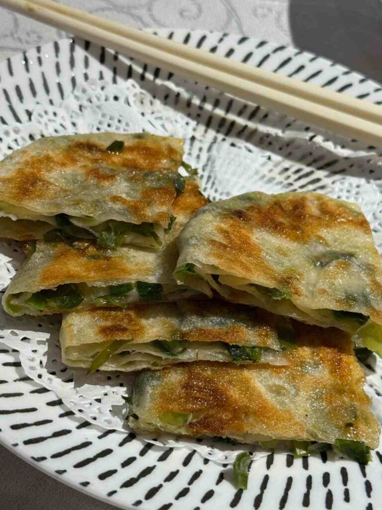 有吃五辛的，可以試試蔥油餅。