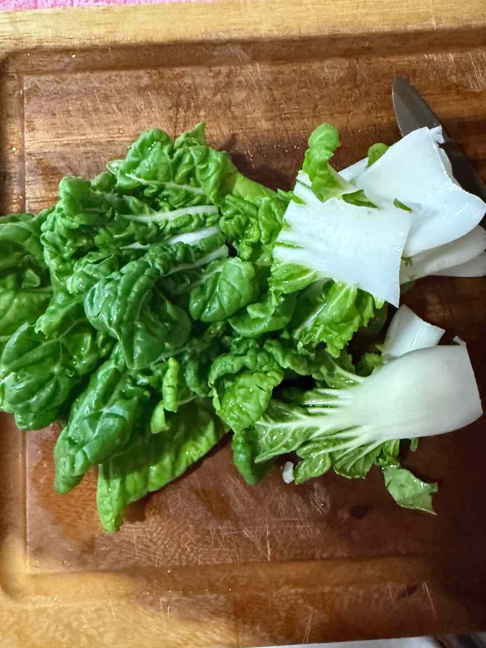 奶油白菜超可愛的!可以先放菜梗。葉菜最後再放下去烤。