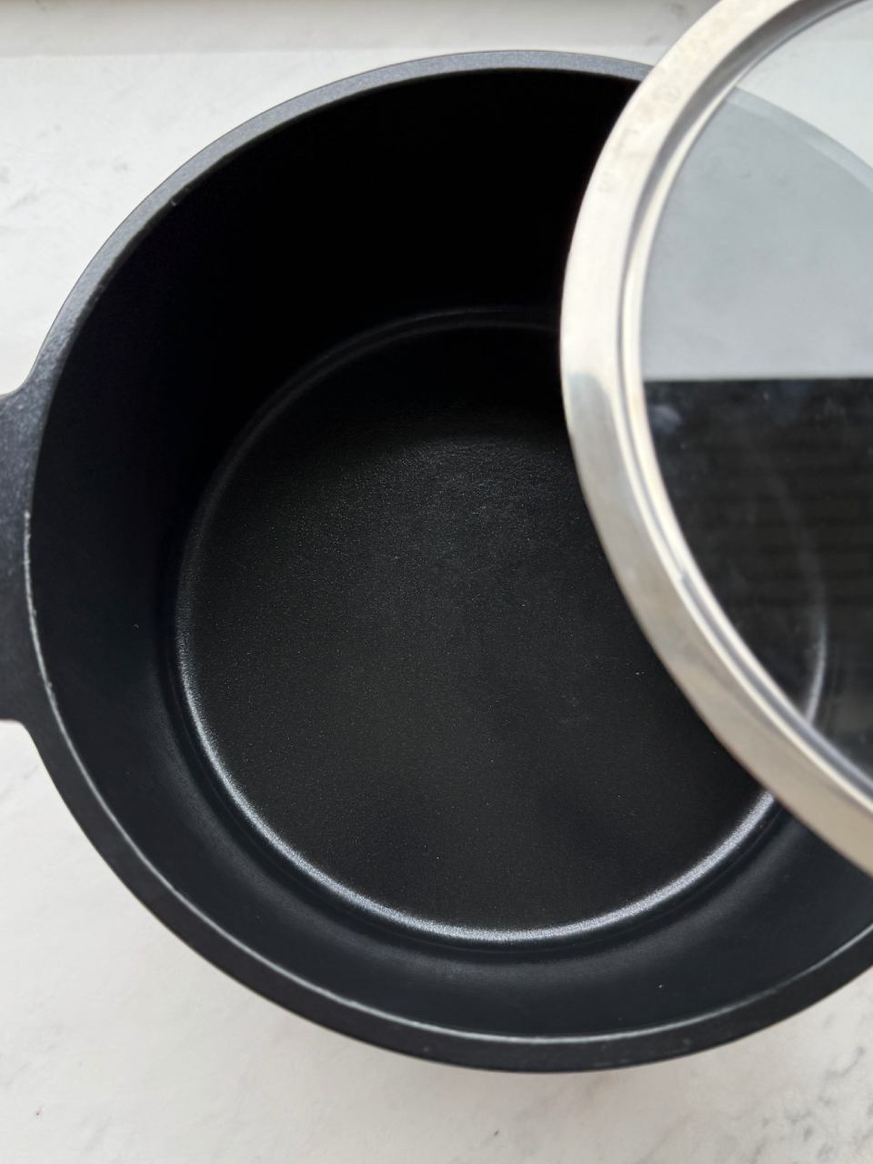 用孟宗竹高溫鍛燒而成的遠紅外線竹炭鍋,受熱均勻,節能減碳,還能保留食材的原味及營養。
susu姐獨家團購63折起。