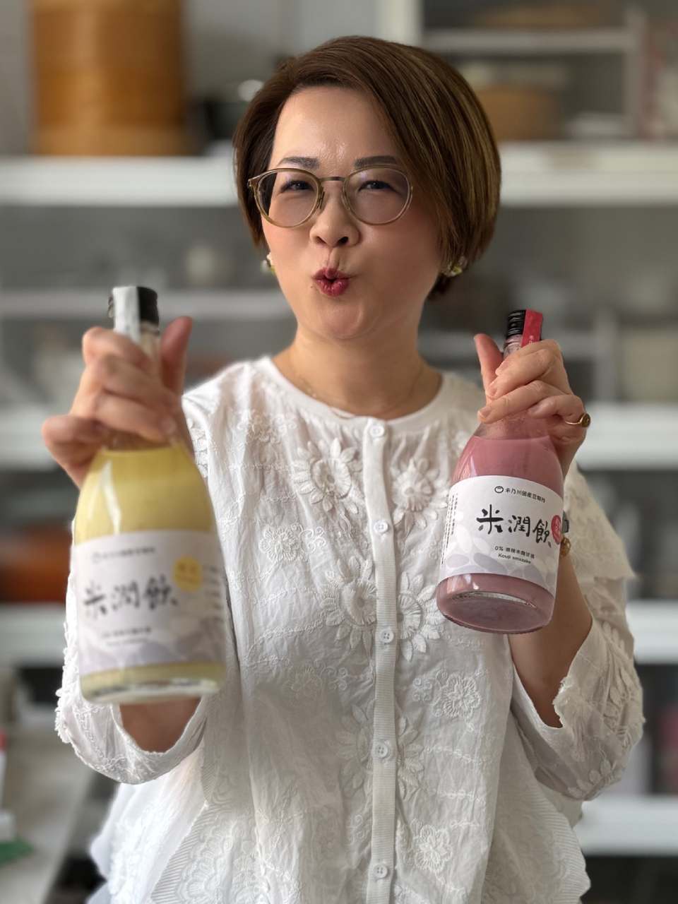 我很喜歡禾乃川的米潤飲，而且是桂花和洛神口味，可以加在豆乳、優格裡吃。當然，也可以單吃。